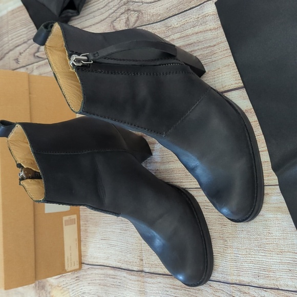 Acne Studios Pistol Short Boots (19389) Euro Size 39 - Picture 3 of 11